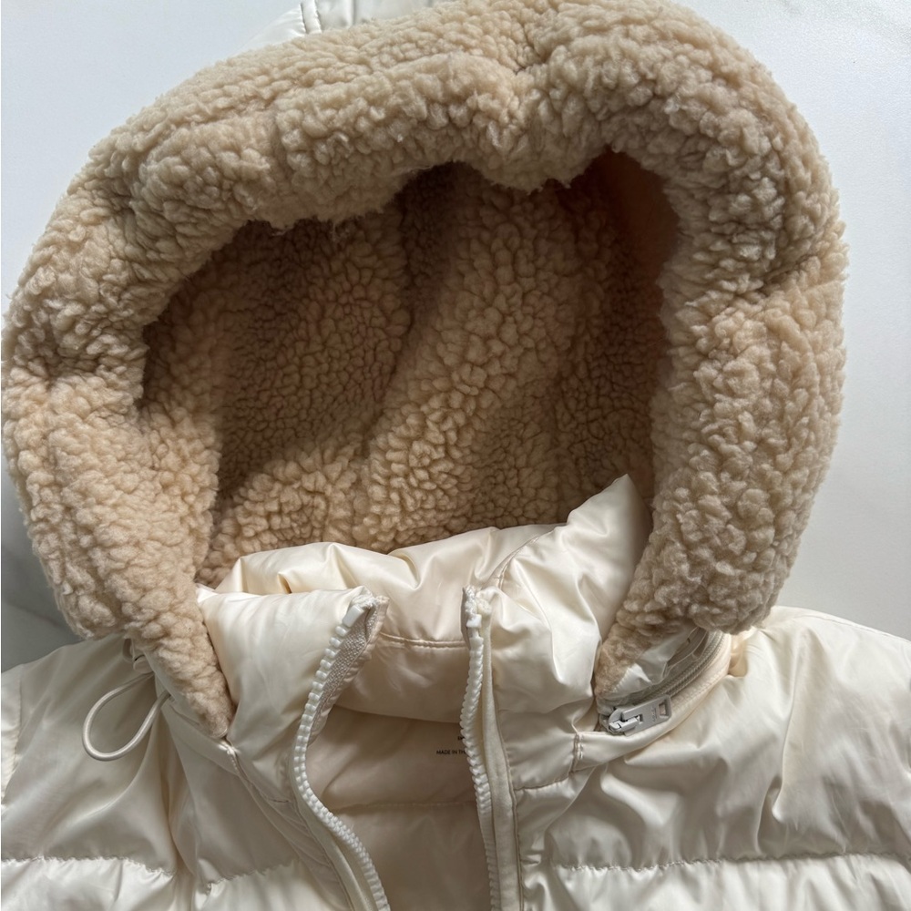 Coach Women's Off-White Hooded Puffer Jacket - Picture 9 of 15